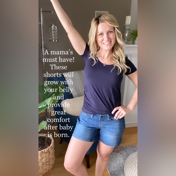 Demin Maternity Shorts - Picture 4 of 4